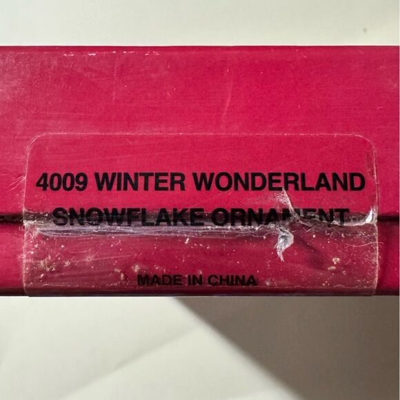 Reed & Barton Winter Wonderland Snowflake Ornament Tarnish Resistant Silverplate - Picture 3 of 4